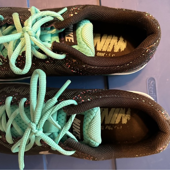 Nike air max shoes. Barely worn. Excellent condition - Picture 4 of 7